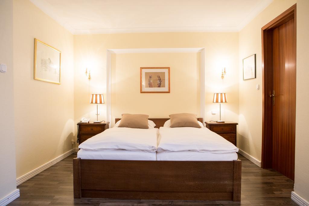 Schoekel'S Hotel Und Restaurant Elze Екстер'єр фото