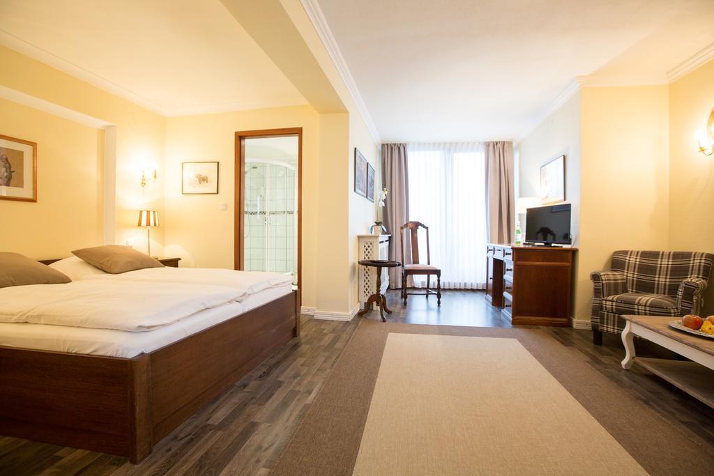Schoekel'S Hotel Und Restaurant Elze Екстер'єр фото